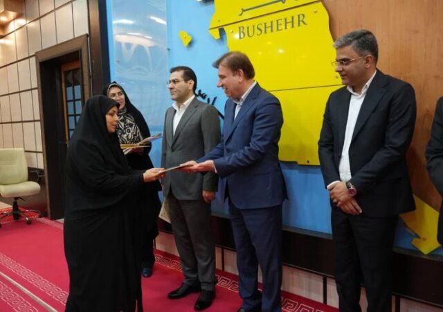 ماماهای مراکز درمانی استان بوشهر تجلیل شدند
