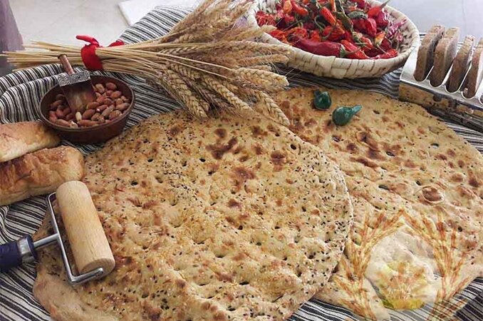 نان کامل؛ اکسیر جوانی و ضامن سلامتی سفرههای کرمانشاه نان کامل؛ اکسیر جوانی و ضامن سلامتی سفرههای کرمانشاه