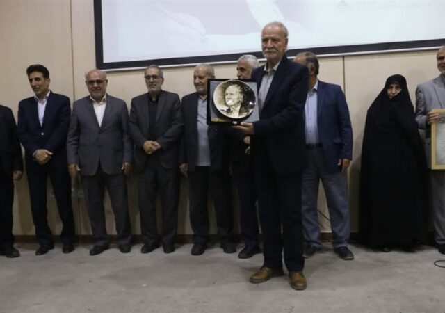 نکوداشت علی‌اصغر حمدیه؛ بزرگداشت یک عمر شعر، فرهنگ و خدمت+تصویر