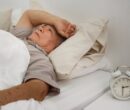  پیگیری مداوم اخبار قبل از خواب بی‌خوابی را تشدید می‌کند