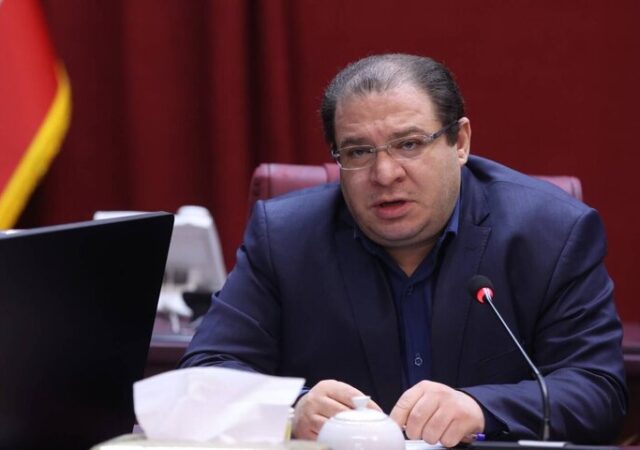 گلزاری: کشور درگیر جهاد اکبر صرفه‌جویی است