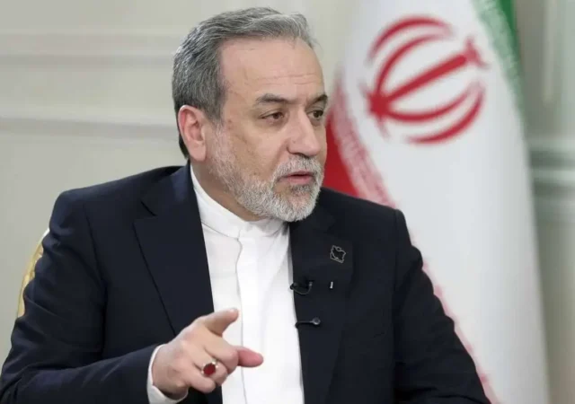 ادعای یک رسانه سعودی: عراقچی فردا به پاکستان می‌رود