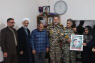 امیر سرتیپ الهامی با خانواده شهید احمد حسین‌نژاد دیدار کرد