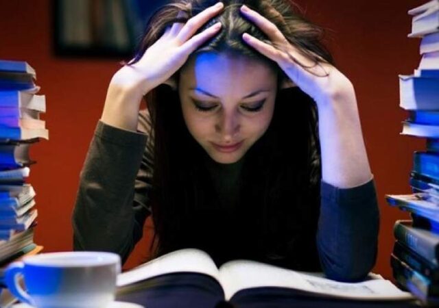 اهمیت خواب کافی در یادگیری دانشجویان در ایام امتحانات