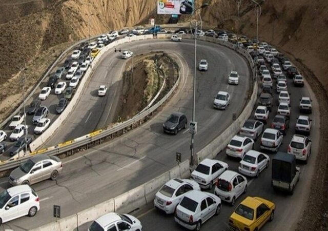 ترافیک سنگین در جاده‌های کندوان و هراز/ مسافران قبل از حرکت مسیرها را چک کنند