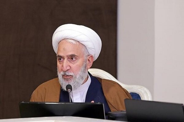 توقیف اموال اشخاص بیش از میزان محکوم‌به یا خواسته خلاف قانون است
