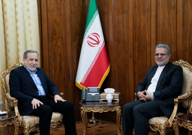 دیدار سفیر جمهوری اسلامی ایران در ونزوئلا با وزیر امور خارجه