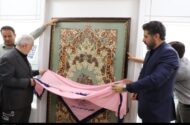 رونمایی از نخستین قرآن معرق چرمی جهان در زنجان