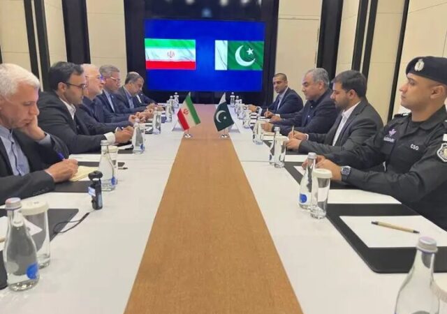 مومنی: تجارت ایران و پاکستان باید به ده میلیارد دلار افزایش یابد
