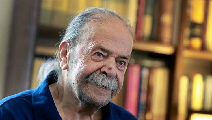 پدرسالاری که ابهت را با سادگی کودکانه گره زد/وقتی کیارستمی به کشاورز یاد داد «بازی نکند
