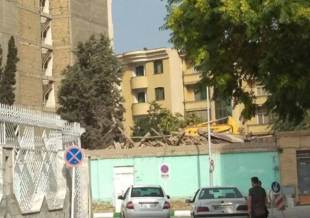 چه کسی مجوز تخریب کلیسای انجیلی مشهد را داد؟ / روایت شهرداری و میراث فرهنگی از تخریب شبانه