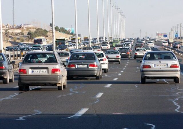 آخرین وضعیت تردد در محورهای مواصلاتی کشور / در محورهای منتهی به تهران ترافیک سنگین گزارش شد