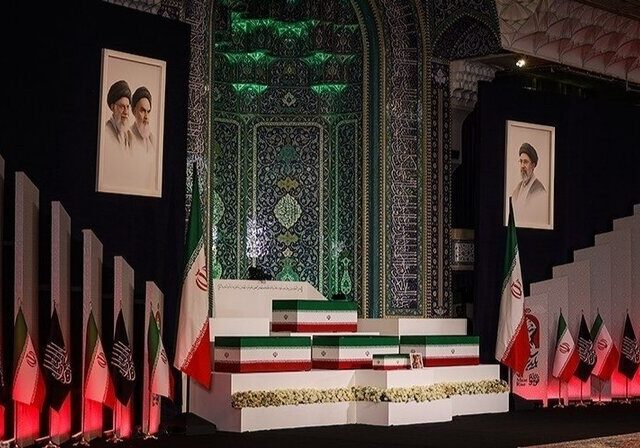 ورود هیئت‌های رسمی کشورهای جهان برای ادای احترام به قائد شهید امت