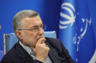 آقای وزیر؛ بیمار با سیاست درمان نمی‌شود!