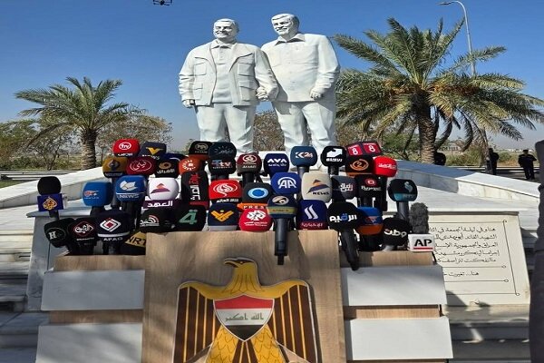 ادای احترام قالیباف به «شهید سلیمانی» و «شهید ابومهدی المهندس»