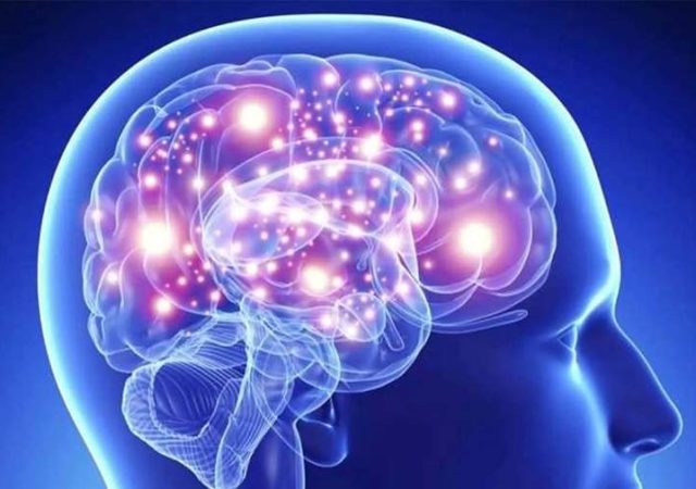 به چه علت مغز اشتباهات را توجیه می‌کند؟