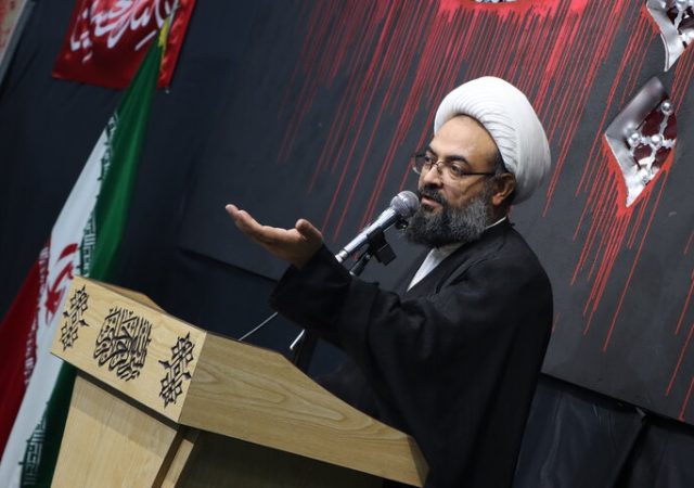 حجت‌الاسلام نقوی: افزایش قیمت بنزین راه‌حل مشکلات اقتصادی نیست
