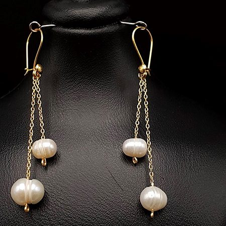 راهنمای انتخاب بهترین گوشواره مروارید + مدل های زیبای گوشواره