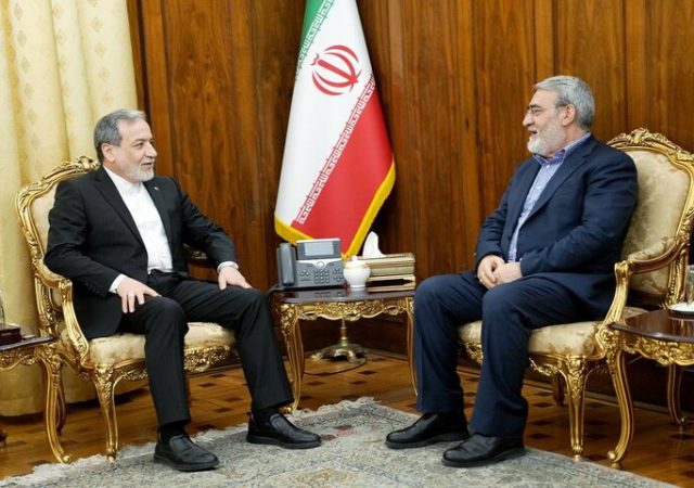 رحمانی فضلی با عراقچی دیدار کرد