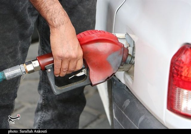 عرضه بنزین 5 هزار تومانی برای مسافران ورودی به استان کرمان در 36جایگاه