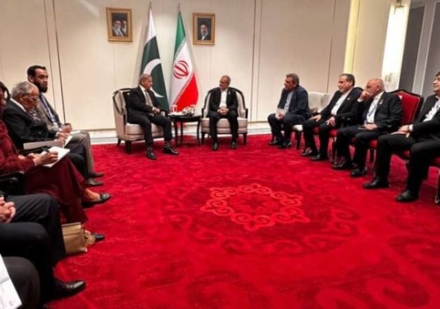 پزشکیان: کشورهای اسلامی اختلافات خود را بدون مداخله بیگانگان حل‌ کنند
