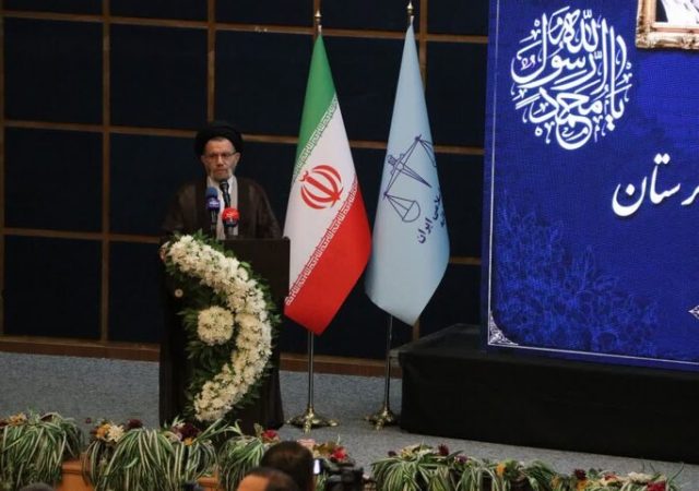 امام جمعه خرم‌آباد: اعتماد عمومی باید خروجی عملکرد دستگاه قضایی باشد