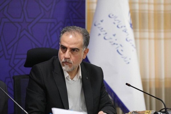 تحصیل دانش‌آموزان اتباع خارجی در مدارس دولتی رایگان است