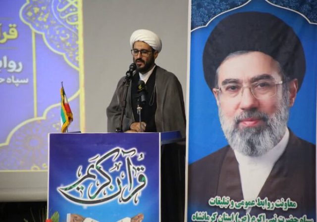 حجت‌الاسلام احمدی: انس با قرآن باید خط ثابت زندگی انسان باشد