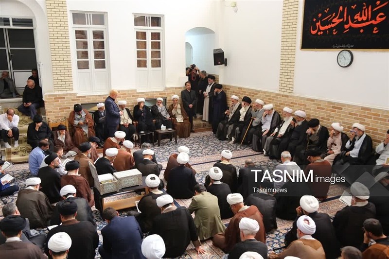حضور علما ومسئولان در بیت آیتالله شبیری زنجانی برای ابراز همدردی+ عکس حوزه علمیه , مراجع عظام , اخبار قم ,