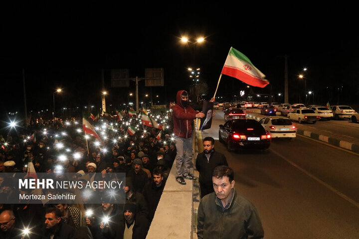شهرکردی‌ها پای پرچم ایران؛ عشق به وطن تاریخ انقضا ندارد