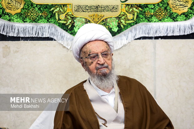 عارف با آیت‌الله مکارم شیرازی دیدار و گفتگو کرد