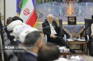 عارف: جامعه ایرانی همچنان بر پایه هویت فرهنگی و دینی خود ایستاده است