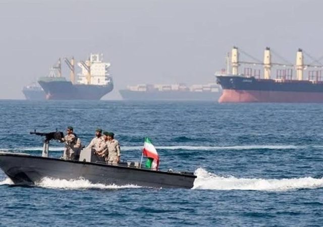 معاون سپاه: تنگه هرمز باز نیست، آمریکا دروغ می‌گوید/ دیگر موشک ندارند