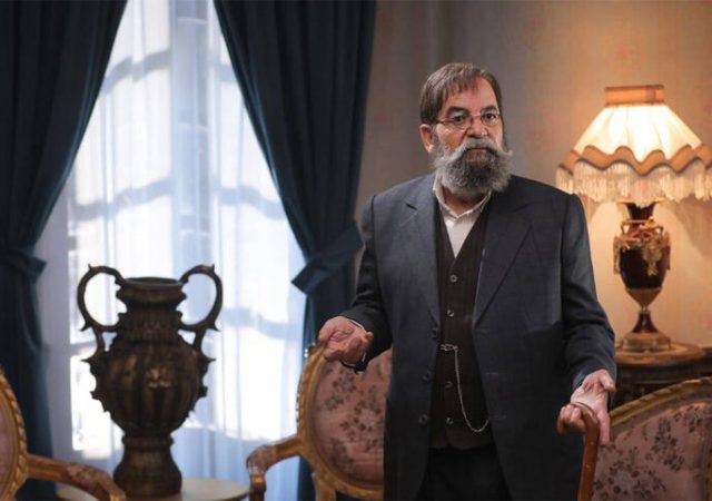 نگاهی به سریال «دیوار دفاعی»؛ ملی شدن صنعت نفت با چاشنی فوتبال