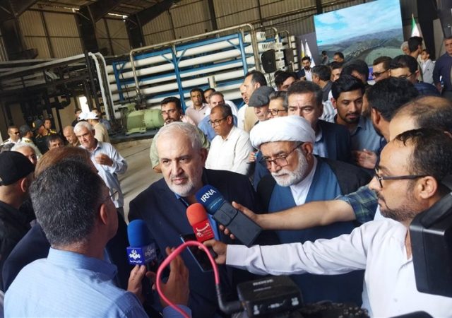 وزیر نیرو:افتتاح پروژه‌های آب‌شیرین‌کن پاسخ ایران به تهدیدات ترامپ است