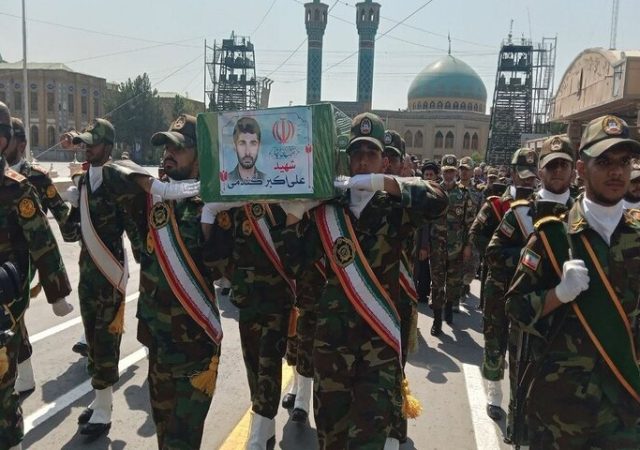 پیکر شهید «علی‌اکبر گندمی» پس از ۴۰ سال شناسایی و تشییع شد